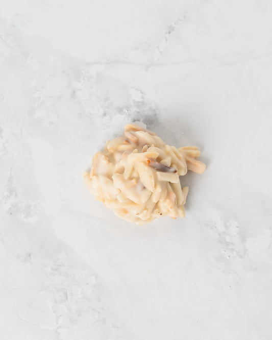 Nuvola White chocolate and Almonds