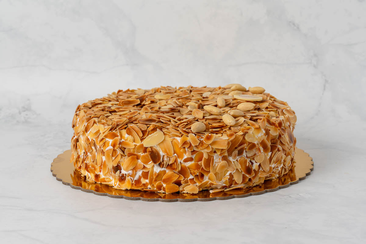 Meringato cake Semifreddo