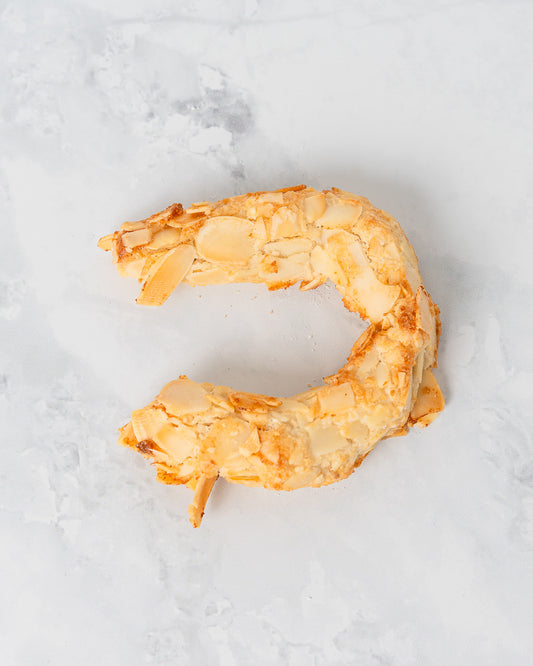 Plain Almond Horseshoe