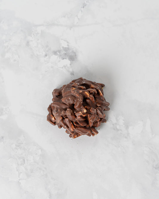Nuvola Dark chocolate and Almonds