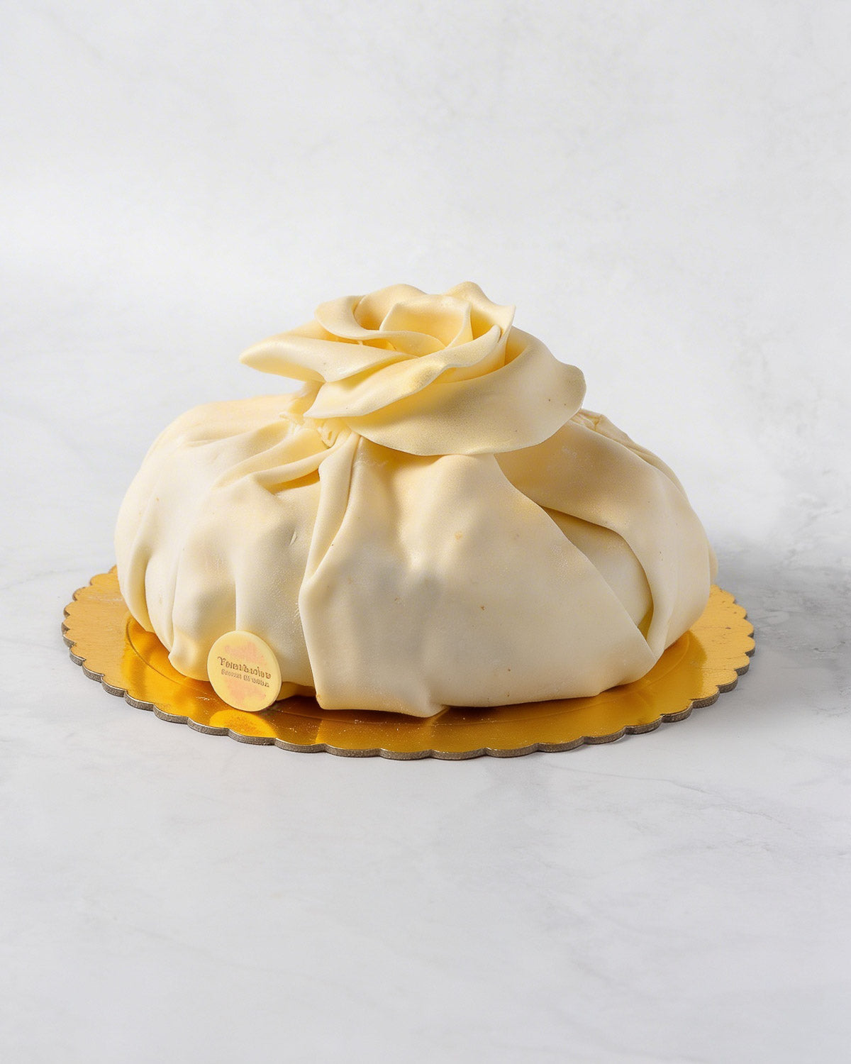 Bacio Cake (Dark or White Chocolate)