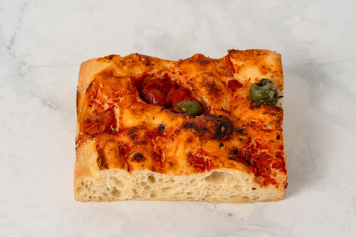 Foccaccia (Tomato & Olives)